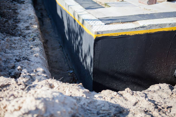 Professional Crawl Space Encapsulation technician working in Hobbs, IN